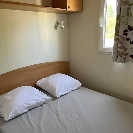 Bungalow A L'Asinerie Jau-Dignac-et-Loirac Buitenkant foto